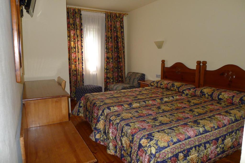 Aero Hotel Cerdanya Ca L'Eudald ألب الغرفة الصورة